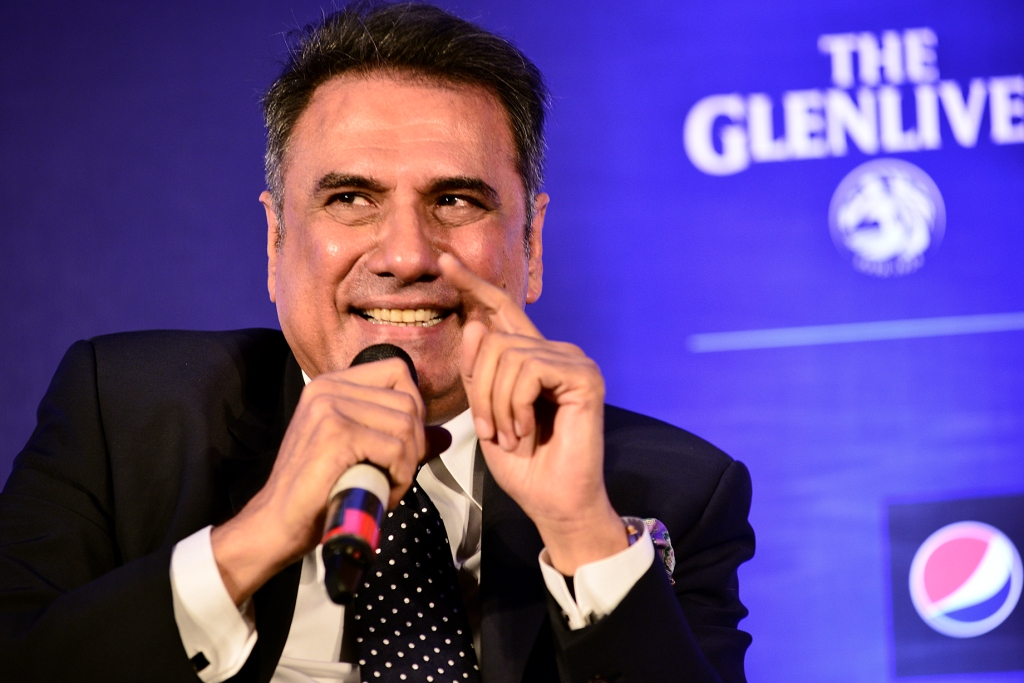 “Each time I leave the house, my 90-year-old mother says ‘son, sparkle”